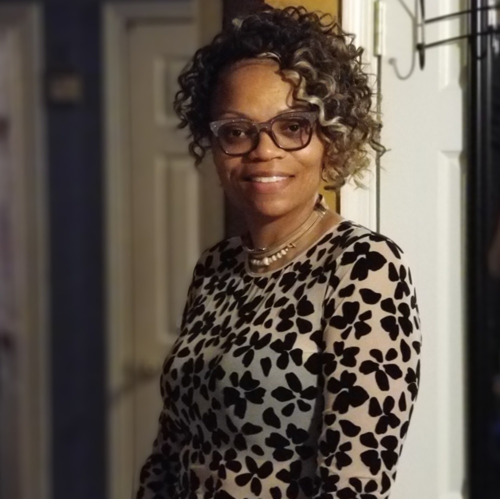 Meet your Posher, Crystal